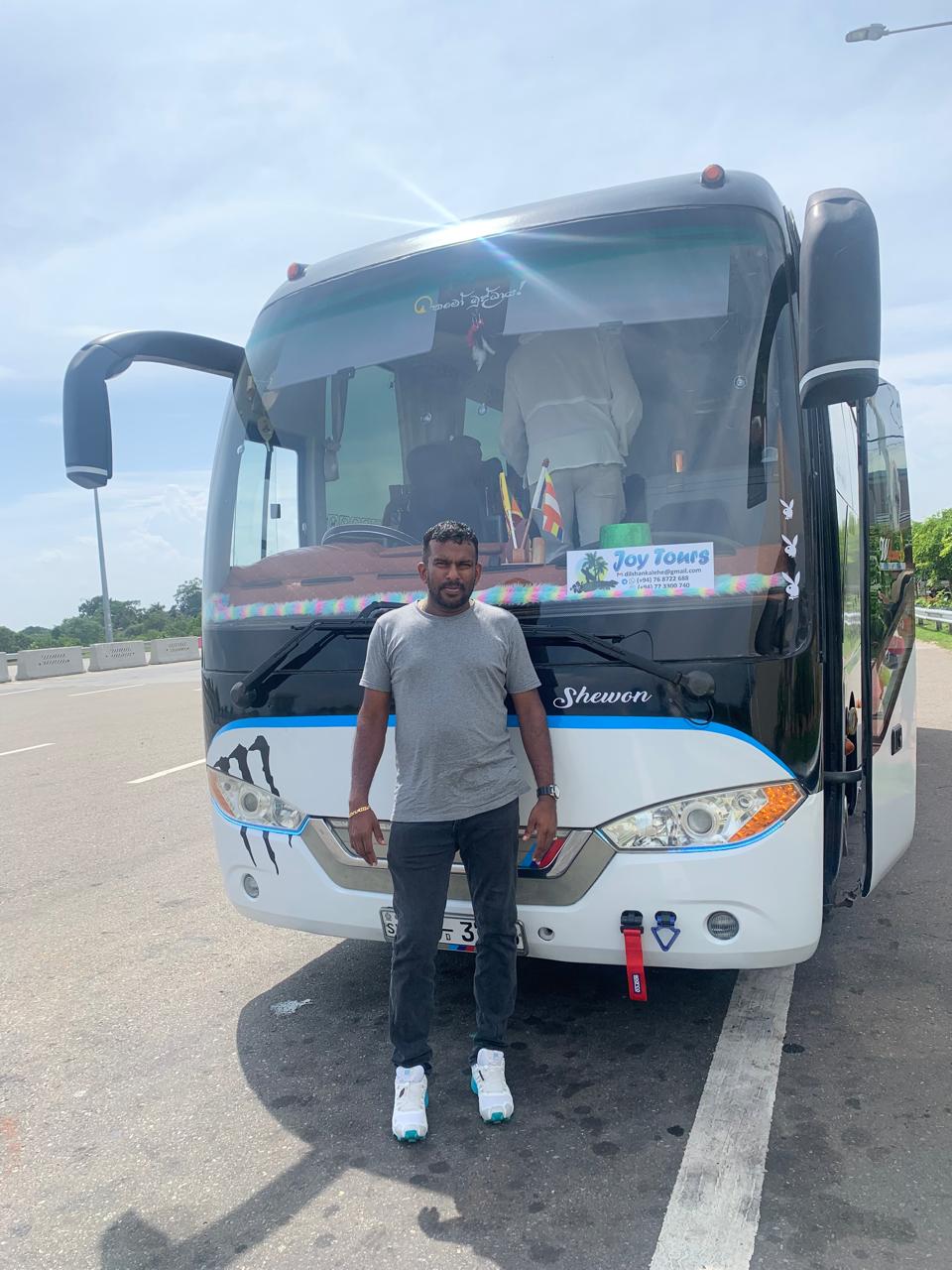 Coaches & Buses