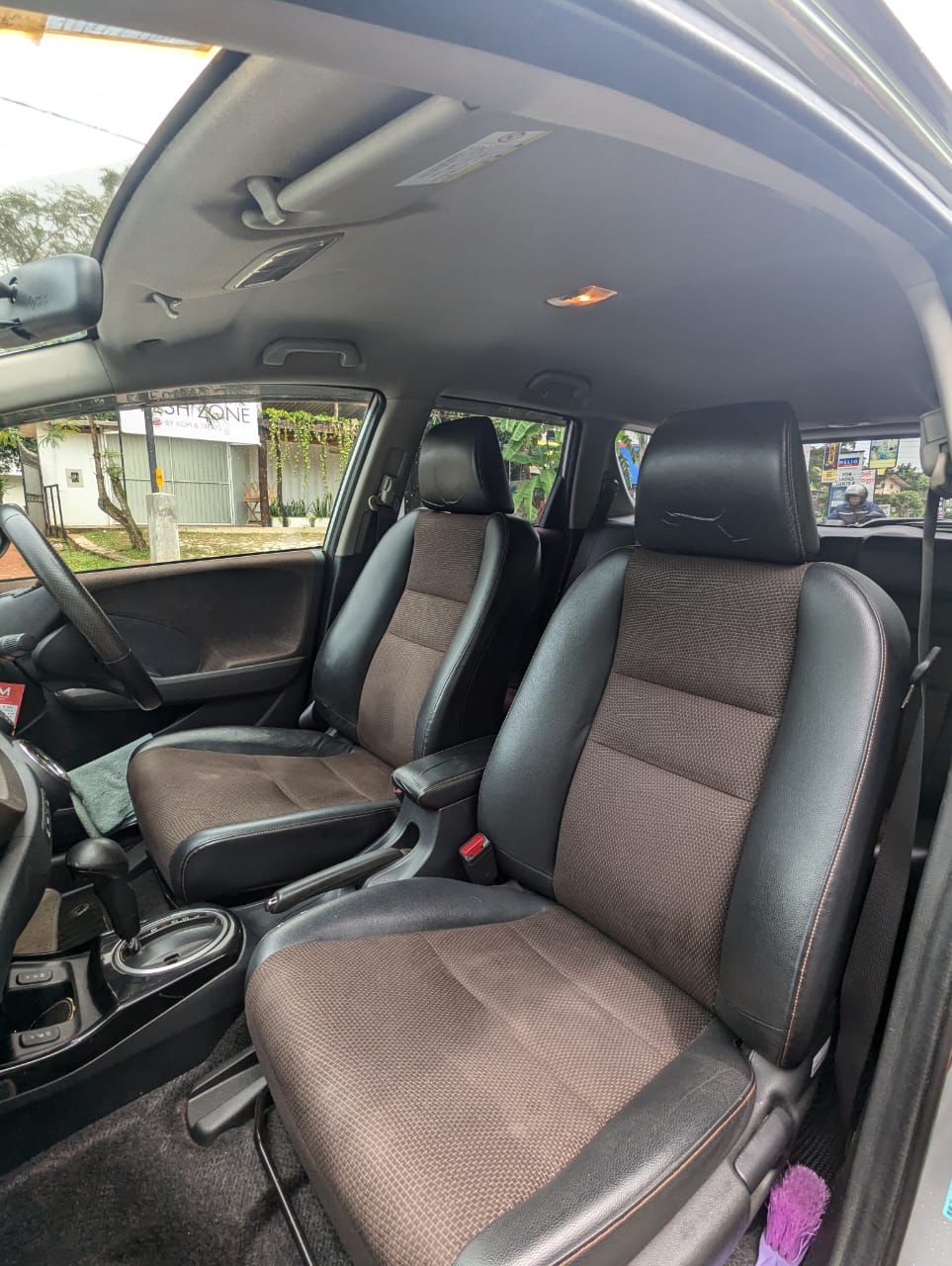Sedans & Cars